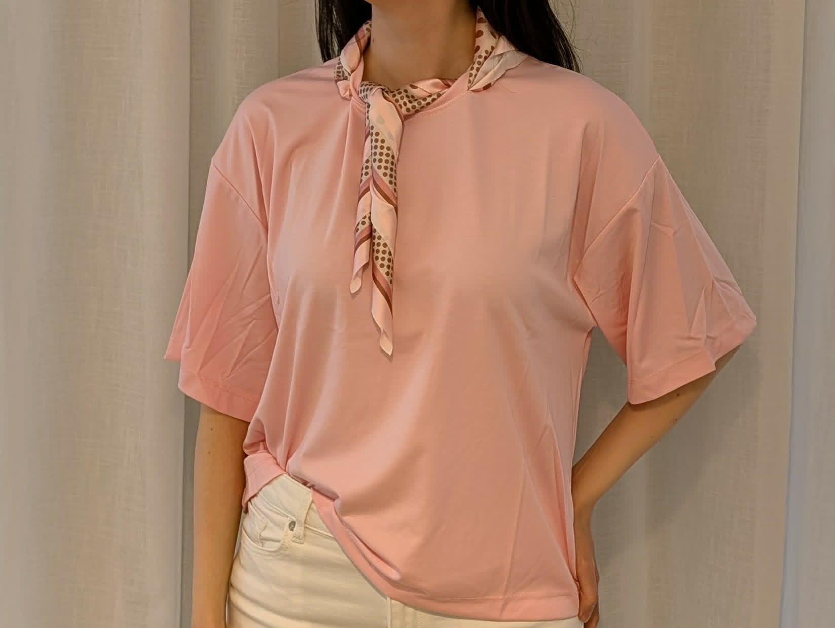 T-shirt "Eva" Rose avec foulard à pois